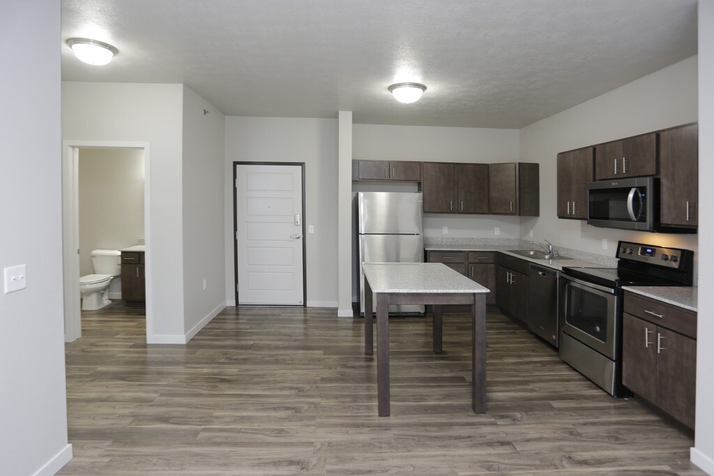 Dakota Estates Apartments in Aberdeen, SD