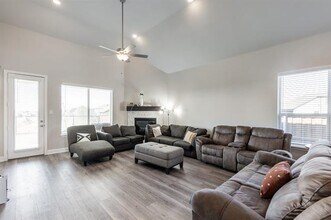 10401 Trail Ridge Dr in Fort Worth, TX - Building Photo - Building Photo
