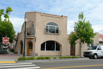 6401 Fairmount Ave in El Cerrito, CA - Building Photo - Building Photo