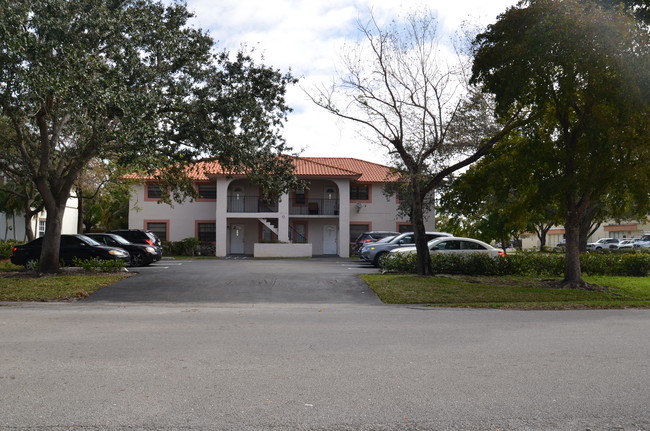 3501 NW 114th Ln in Coral Springs, FL - Building Photo - Building Photo