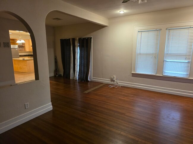 2508 6th St in Bay City, TX - Building Photo - Building Photo