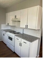 1014 E 23rd St, Unit 3 in Bryan, TX - Building Photo