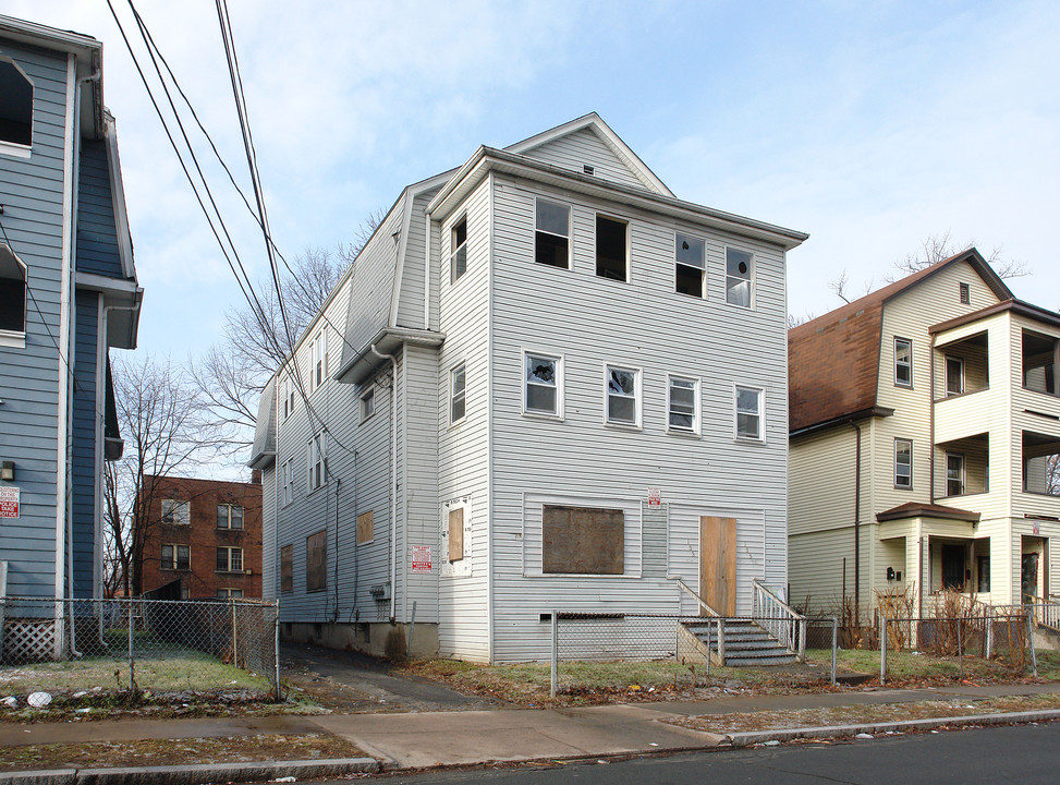 133 Magnolia St in Hartford, CT - Building Photo