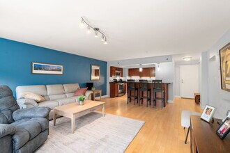 1600 Beacon St, Unit 807 in Brookline, MA - Building Photo - Building Photo