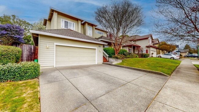 5709 Evening Way in Santa Rosa, CA - Building Photo - Building Photo