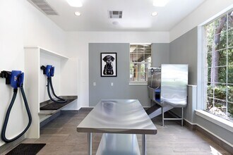 The Preserve at Travis Creek in Austin, TX - Foto de edificio - Building Photo