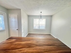 233 Hawks Nest Rd in Commerce, GA - Building Photo - Building Photo