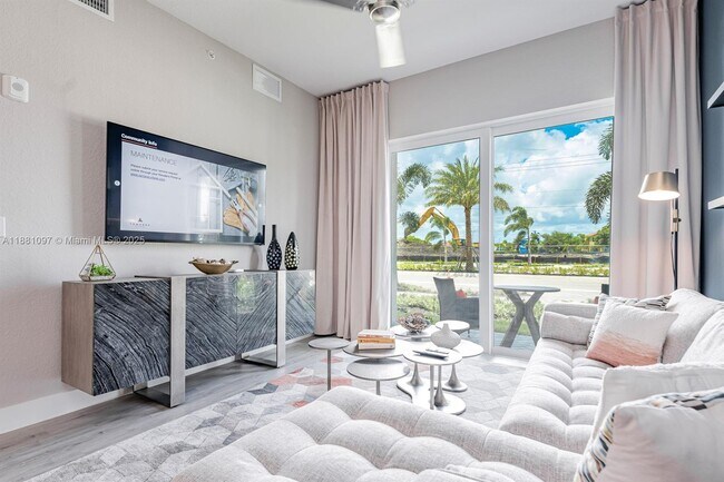 9335 W Commercial Blvd in Fort Lauderdale, FL - Building Photo - Building Photo