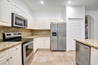 15421 SW 18th St in Miramar, FL - Building Photo - Building Photo