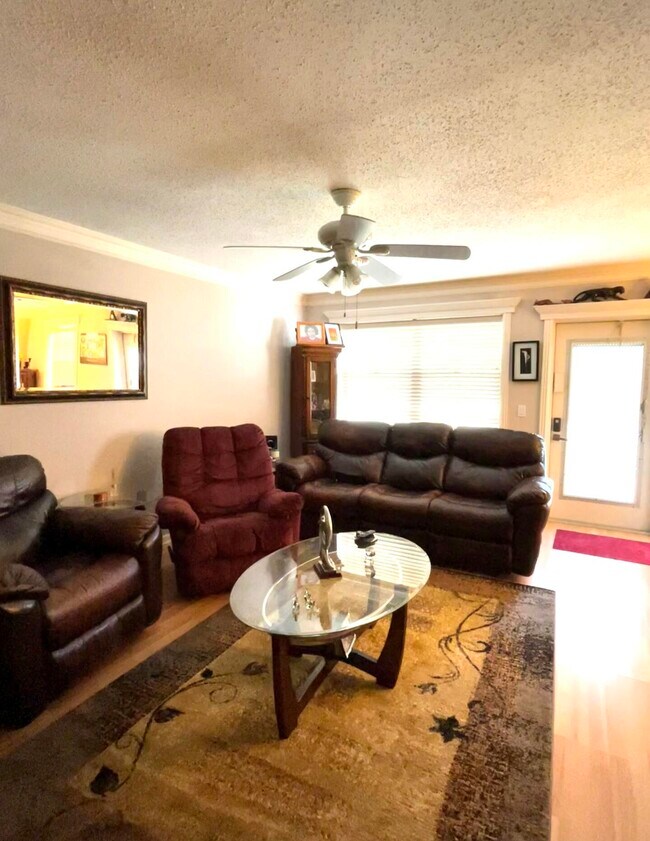 570 Durham Cir in Deerfield Beach, FL - Building Photo - Building Photo