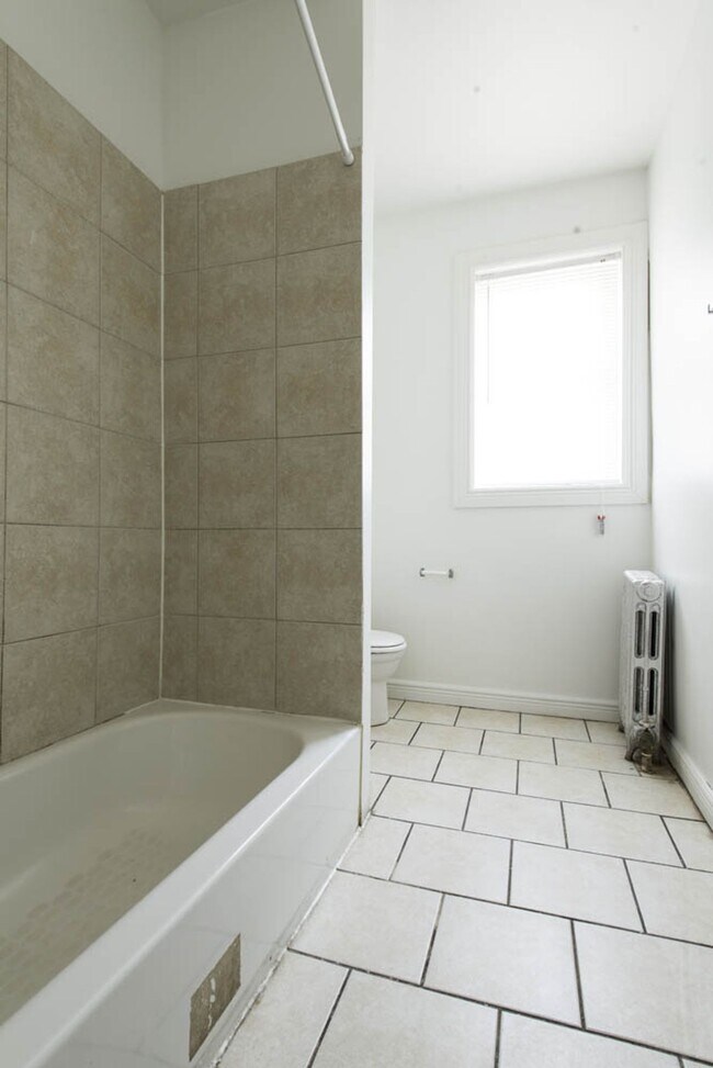 1735 W 79th St 7906-10 S Hermitage Chicago, IL 60620 in Chicago, IL - Building Photo - Building Photo