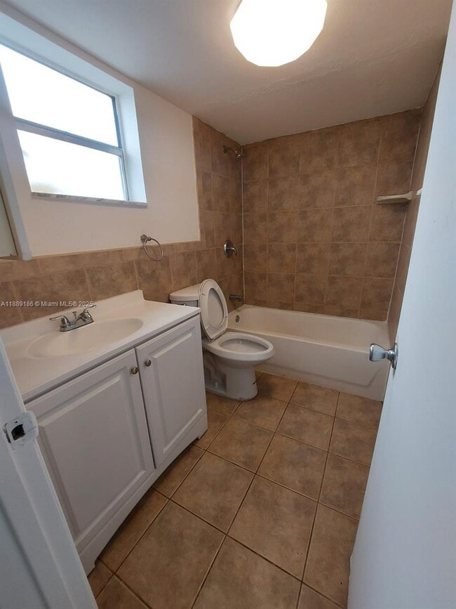 property at 978 SW 10th Dr