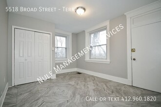 5518 Broad St in Pittsburgh, PA - Foto de edificio - Building Photo