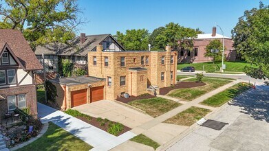 4901 Farnam St in Omaha, NE - Building Photo - Building Photo