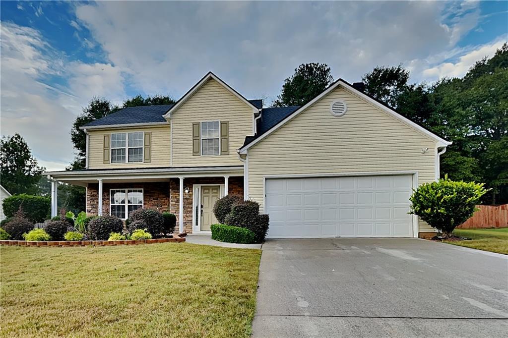 4237 Webb Meadows Dr in Loganville, GA - Building Photo