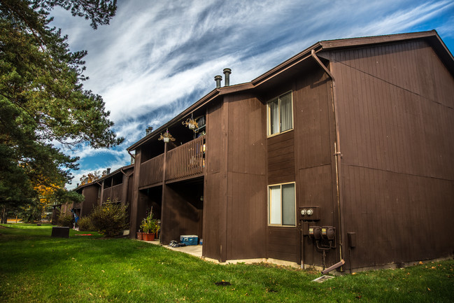 Garden Square Apartments in Potterville, MI - Building Photo - Building Photo