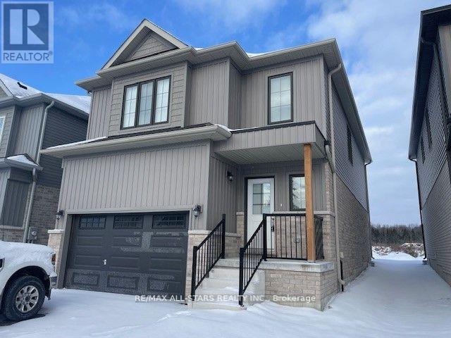 16 Hillcroft Wy in Kawartha Lakes, ON - Building Photo