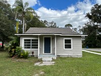 1040 E Carolina Ave in DeLand, FL - Building Photo - Building Photo