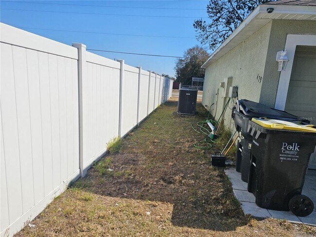 479 Cardinal Ct in Poinciana, FL - Building Photo - Building Photo