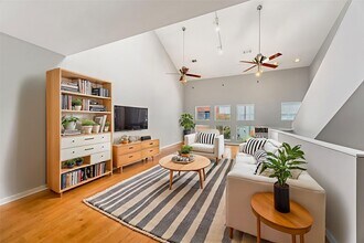 913 Robin St in Houston, TX - Building Photo - Building Photo