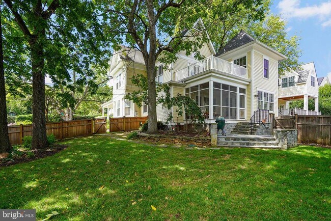 1503 Russell Rd in Alexandria, VA - Building Photo - Building Photo