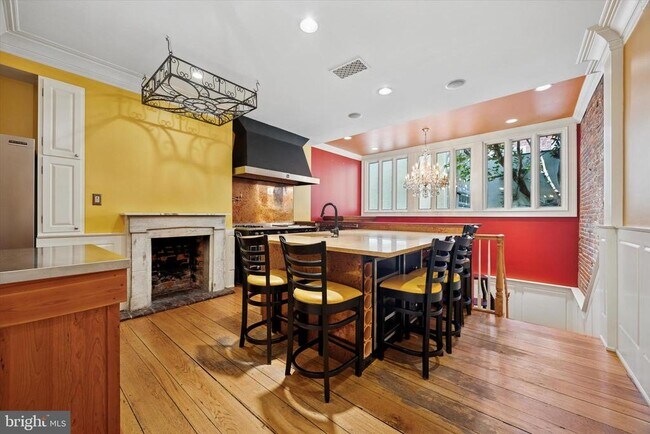 535 Delancey St in Philadelphia, PA - Building Photo - Building Photo