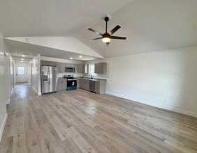 209 Madison St in Carterville, IL - Building Photo - Building Photo