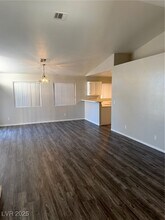 5208 Standing Rock Pl in Las Vegas, NV - Building Photo - Building Photo
