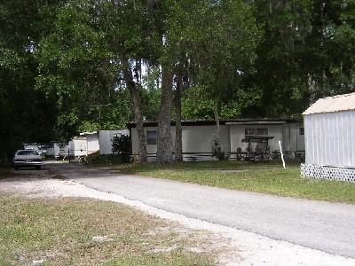 98 Mobile Home Park in Brooksville, FL - Building Photo