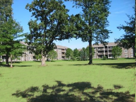 Coventry Court Townhomes in Burnsville, MN - Building Photo