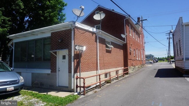 property at 276 E Main St