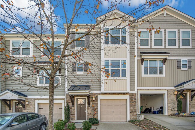 property at 4 Prairie View Ct