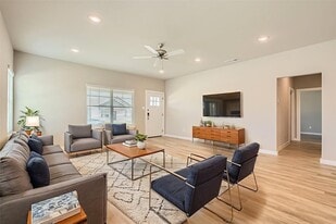 4320 Nugget Ln, Unit E in Forney, TX - Building Photo