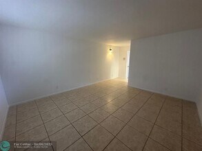 515 S Sequoia Dr in West Palm Beach, FL - Building Photo - Building Photo