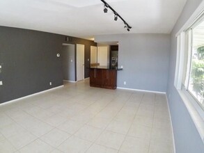 2624 NE 32nd St-Unit -213 in Fort Lauderdale, FL - Building Photo - Building Photo