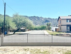 734 E Hazel Dr in Phoenix, AZ - Building Photo - Building Photo