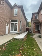 55 Lauraglen Crescent in Brampton, ON - Building Photo - Building Photo
