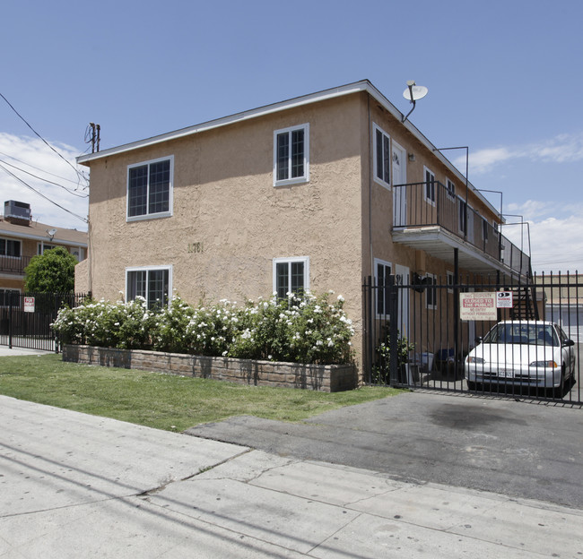 11761 Hart St in North Hollywood, CA - Building Photo - Building Photo