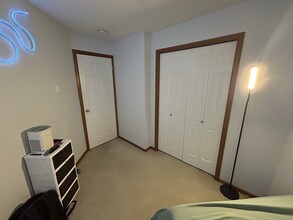 2111 Waverly Pl N in Seattle, WA - Building Photo - Building Photo
