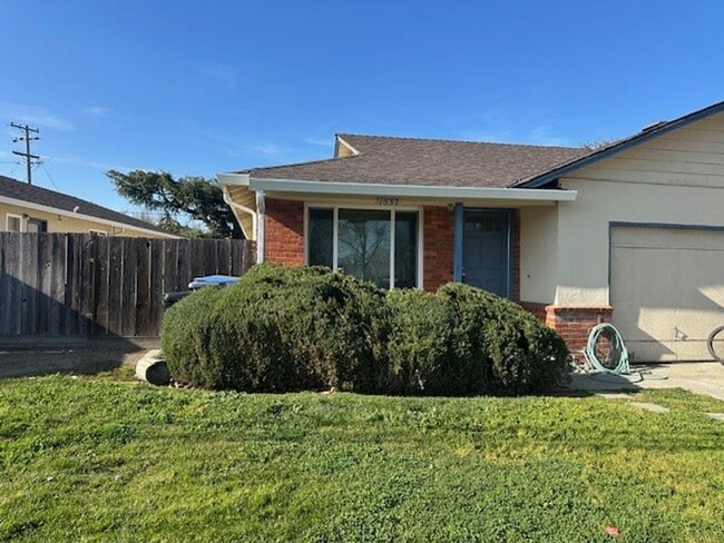 property at 1535-1537 Saratoga Ave