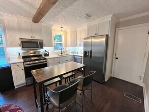 1518 Columbia Cir in Decatur, GA - Building Photo - Building Photo