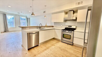 610 Monroe St in Hoboken, NJ - Building Photo - Building Photo