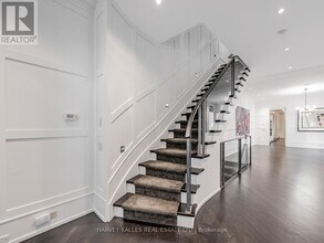 80 Hazelton Ave in Toronto, ON - Building Photo - Building Photo