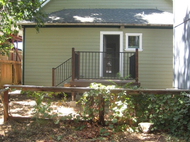 131 Stewart St in Grass Valley, CA - Building Photo - Building Photo