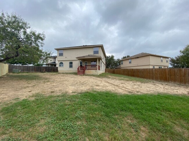 3902 Nuttall Oak Dr in San Antonio, TX - Building Photo - Building Photo