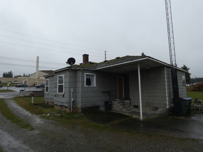 321 E Park Ave in Port Angeles, WA - Building Photo - Building Photo