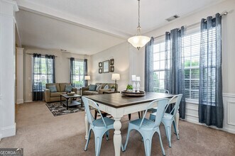 206 Persimmon Tr in Woodstock, GA - Foto de edificio - Building Photo