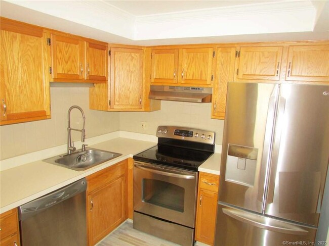 1229 Winsted Rd in Torrington, CT - Building Photo - Building Photo