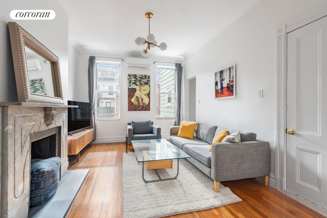80 India St in Brooklyn, NY - Building Photo