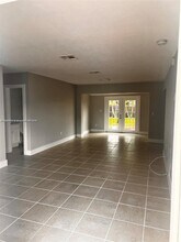 7100 Park St in Hollywood, FL - Building Photo - Building Photo